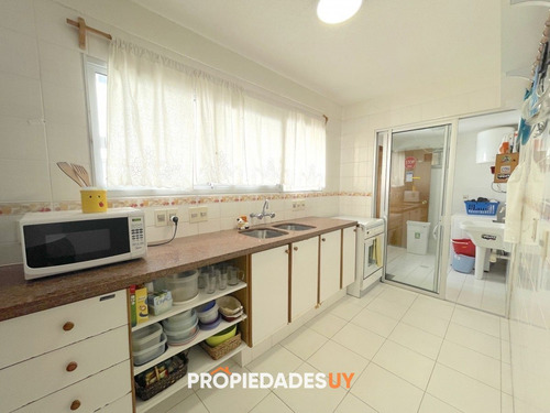 Excelente Precio, Dpto. En Primera Linea De Playa Brava - 3 Dorm. + Dependencia