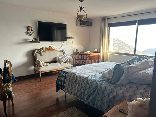 Casa En Venta De 3 Dorm. En Lo Barnechea Arrayán