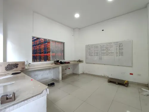 Bodega En Arriendo En Zona Industrial. Cod A28678