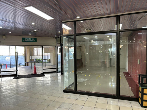 Extraordinario Local Comercial Mall Mirage