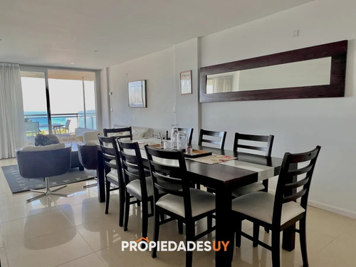 Venta Apartamento De 4 Dormitorios Y 4 Baños Con Piscina Y Loza Radiante En La Brava