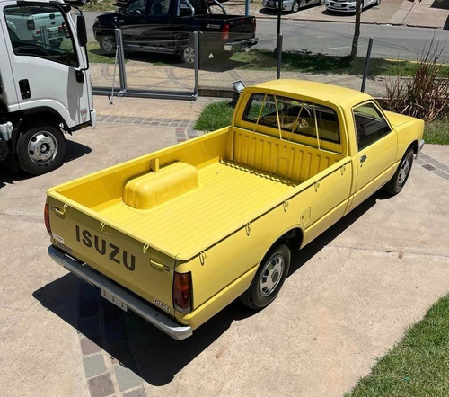 Imagen 8 de 21 de Isuzu C/simple Kb Diesel A. Ac. Long Bed 4x2 Año 1981