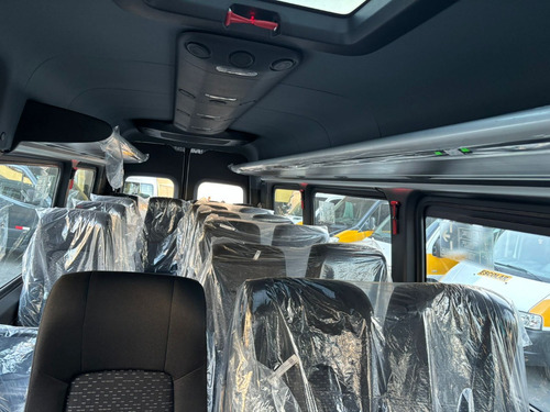 Van Mercedes Sprinter 517 Big 2025 Executiva 21 Lugares 0km