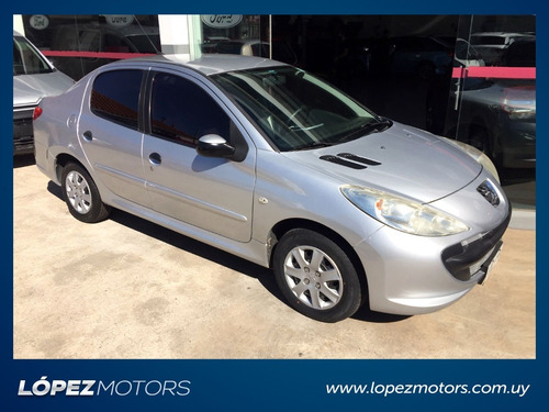Peugeot 207 Xr Sedan