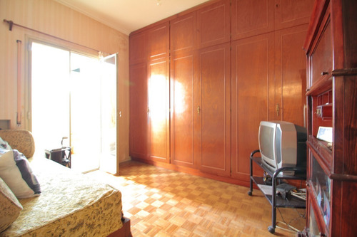 Imagen 9 de 17 de Gran Oportunidad En Cordón, Piso Alto Al Frente, 4 D / 3 B (servicio Completo). Terraza. Garage. Calefacción Central.