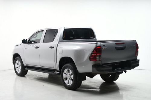 Imagen 6 de 15 de Toyota Hilux 2019 2.7 Sr Doble Cabina Mt