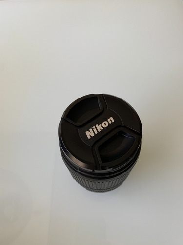 Nikon D7200 + Lente 18-140mm
