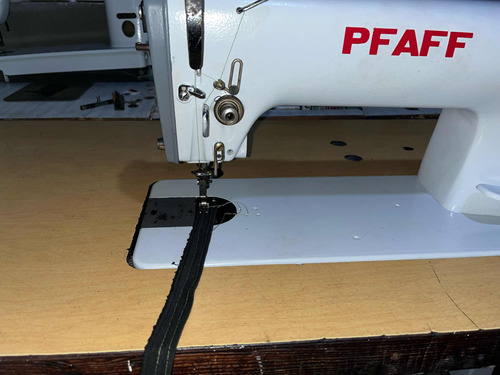 Máquina De Coser Recta Industrial Marca Pfaff 563