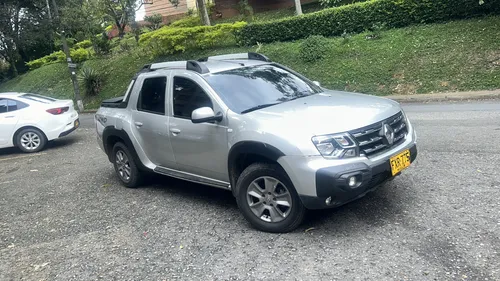 Renault Duster Oroch 2.0 Intens 4X4