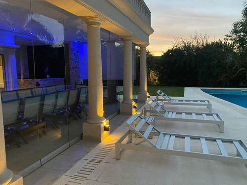 Hermosa Propiedad En Venta En Barrio Privado Santa Ana