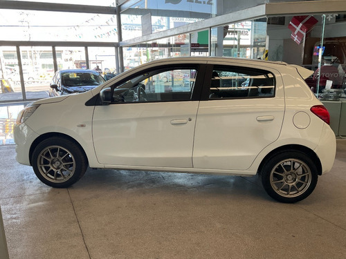Imagen 11 de 15 de Mitsubishi Mirage Lx 2016