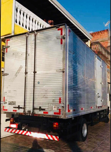 Ford Ford Cargo 712
