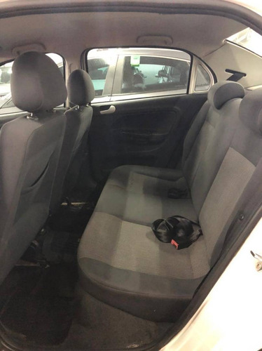 Imagem 3 de 5 de Volkswagen Voyage 1.6 Mi City 8v Flex 4p Manual