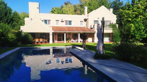 Casa En Highland Park Country
