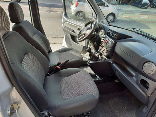 Imagem 7 de 9 de Fiat Doblò 1.8 Mpi Essence 7l 16v Flex 4p Manual