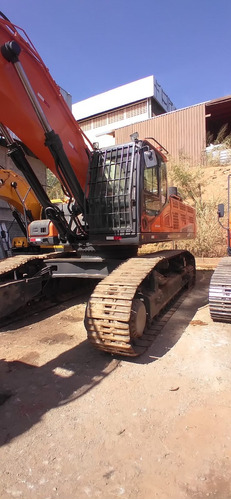 Doosan Escavadeira Dx530 Lc - Ano 2020 - 11500h - R$ 590.000