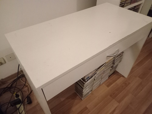 Escritorio Melamina 1 Cajón 1 Metro De Ancho Blanco (Usado)
