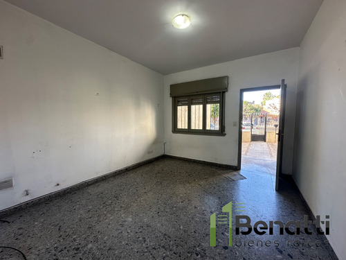 Ph 3 Amb Al Frente En Planta Baja. Doble Cochera Y Patio