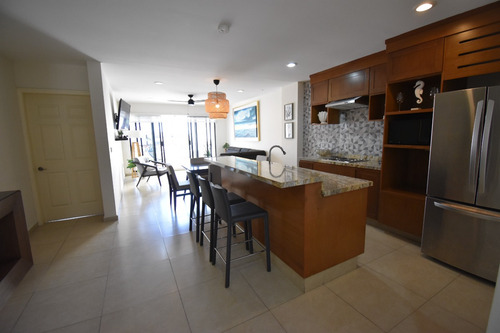 Condominio En Blue Marlin - 3 Recámaras, Vista Al Mar - Ideal Para Vivir O Invertir - $5,900,000 Mxn