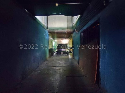 Imagen 20 de 30 de Casas Con Galpones En Venta Zona Centro Barquisimeto #22-21565 Daniela Linarez 0424-5390659