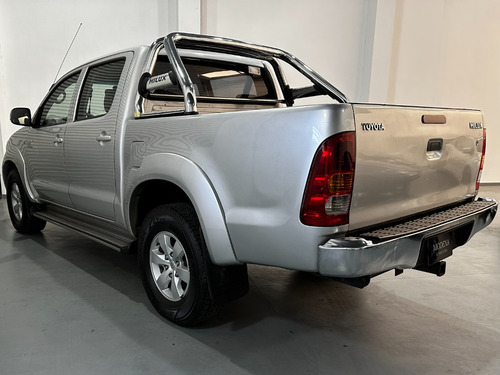 Imagen 4 de 19 de Toyota Hilux 3.0 Cd Srv Cuero 171cv 4x2 4x4 Srx Sr Amarok Dx