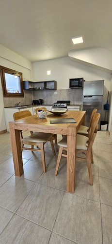 Departamento En Venta De Dos Dormitorios En San Martín De Los Andes, Centro. Duplex