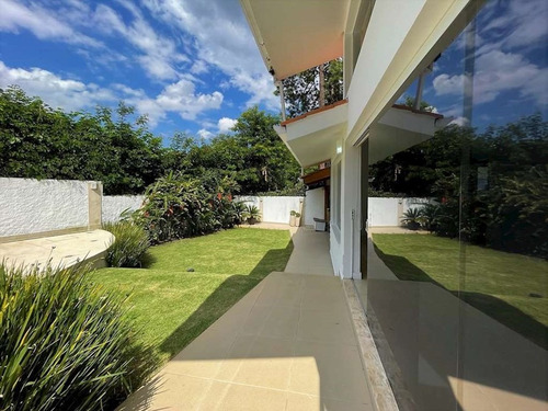 Imagem 24 de 30 de Cond. Jd Amanda (fazendinha). 3d(2sts). 3 Lareiras, Piscina, Anexo Gourmet! - 1932