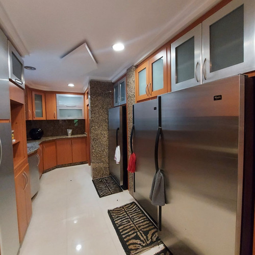 Imagen 14 de 30 de Venta De Casa En Prados Del Este 8h/ 9b/ 5p