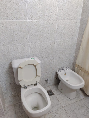 Imagen 25 de 30 de Impecable 3 Ambientes Reciclado A Nuevo Con Balcón Al Frente