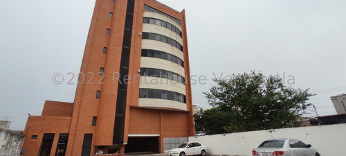 Karen García Vende Una Amplia Y Espaciosa Oficina En El Centro De Barquisimeto, Ideal Para Tu Empresa, Buena Vista Al Manzano, Grandes Espacios.
