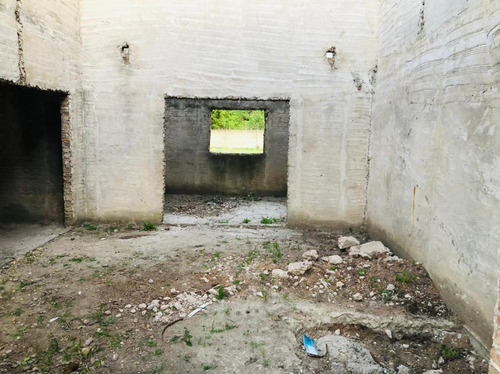 ¡gran Oportunidad! Se Vende Lote Con Construcción A Terminar ¡ideal Inversor!
