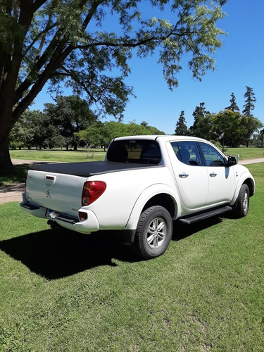 Mitsubishi L200 3.2 Cab Doble 4wd Cr 170cv Mt 2016