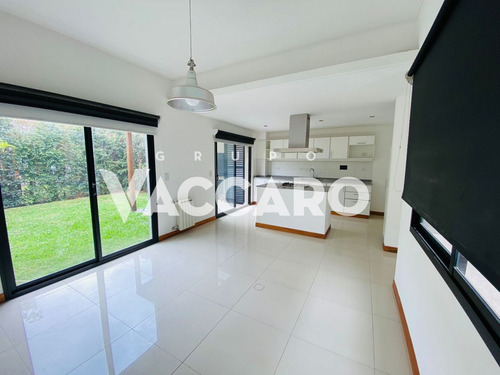 Imagen 1 de 30 de Venta Duplex Casa 3 Dormitorios Barrio Cerrado Moreno