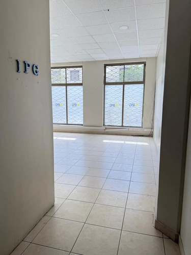 Arriendo Instituto 30hab 10ba Santiago