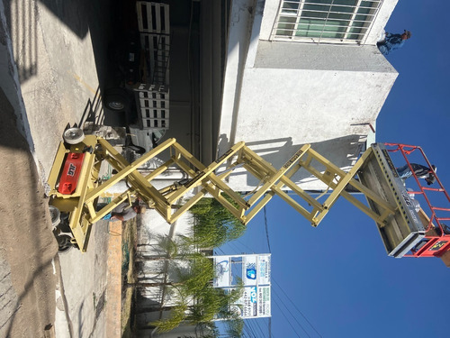 Imagen 10 de 10 de Plataforma Elevación Eléctrica Trabajo En Altura Genie JLG