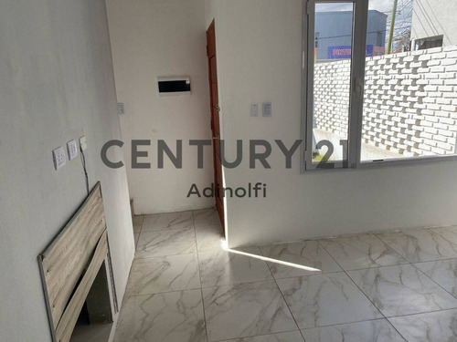 Imagen 2 de 19 de Calle 12 E/ 510 Y 511 Duplex A Estrenar De 3 Dormitorios Prox. Cno.centenario