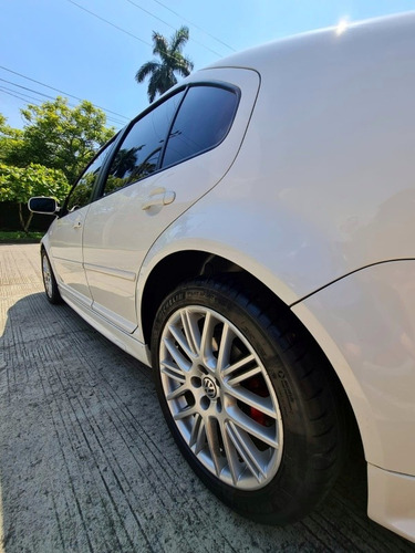 Imagen 10 de 15 de Volkswagen Jetta 2013 1.8 Gli