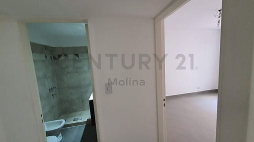 Venta Ph-pb-2 Ambientes- Con Patio-55 M2-colegiales-distr Audiovisual: