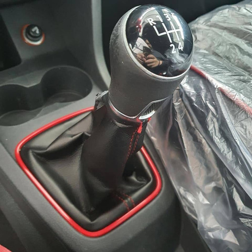 Imagem 11 de 15 de Volkswagen Fox 1.6 Mi Rock In Rio 8v Flex 4p Manual