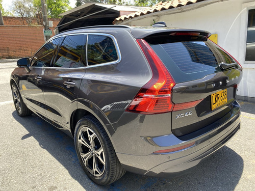 Imagen 5 de 25 de Volvo Xc60 B5 Mild Hybrid 2022
