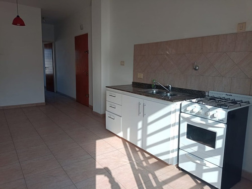 Imagen 5 de 7 de Departamento De 2 Ambientes En Viamonte 1673 Banfield
