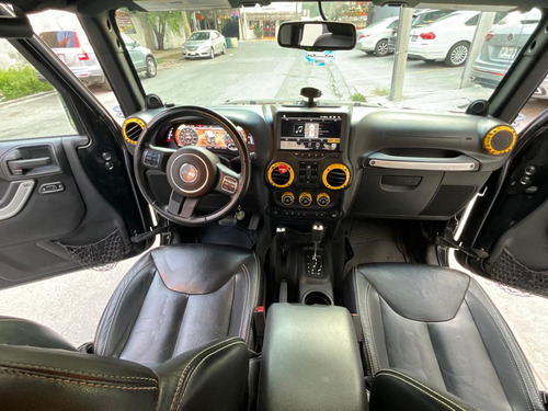 Jeep Wrangler 3.6 3p Sahara 4x4 At