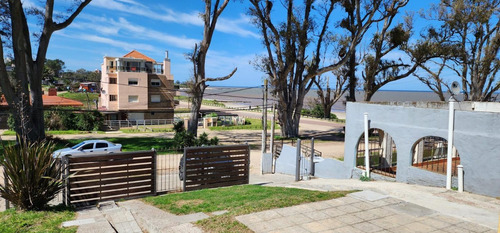 Venta Casa Con Alquiler En Rambla De Atlántida