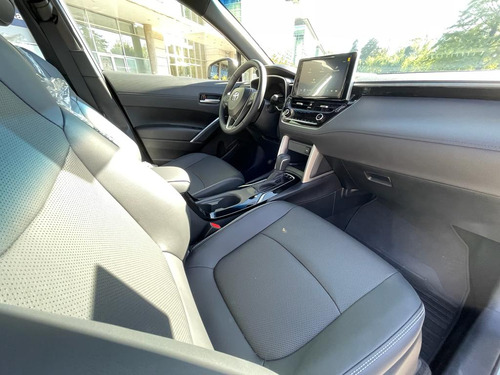 Imagen 11 de 16 de Toyota Corolla Cross 1.8 Seg Hv E-cvt 2023