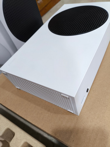 Consola Xbox Series S Digital 512gb + Baterías Recargables Blanco (Reacondicionado)