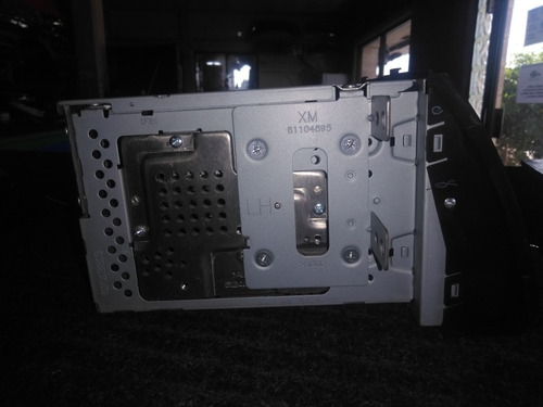 Imagen 4 de 4 de Kia Sorento 11-13 Estereo Am Fm Cd Mp3 961401u200