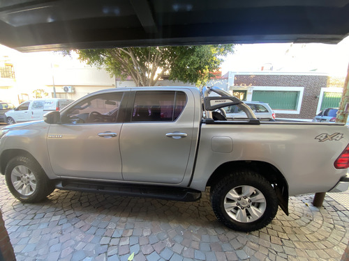 Toyota Hilux 2.8 Cd Srv 177cv 4x2