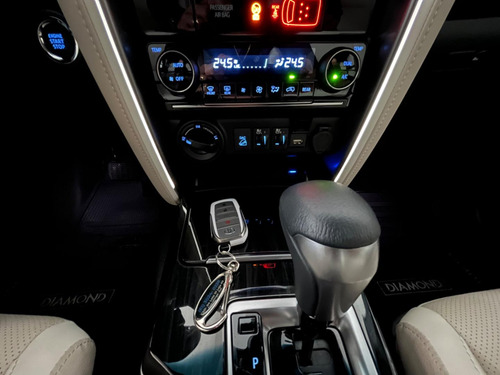 Toyota Hilux SW4 Sw4 Dsl 4x4 Srx Diamond At 7s