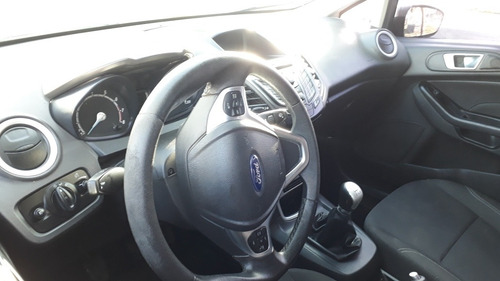 Ford Fiesta Kinetic Design 1.6 Se 120cv 2015