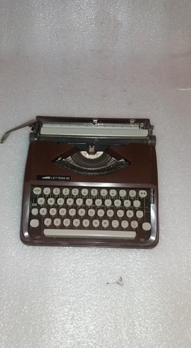 Máquina De Escribir Olivetti   Lettera 82 Como Nueva